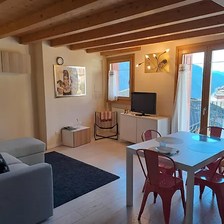 La Casa Di Allegra Apartment Vione