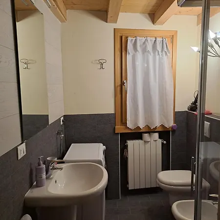La Casa Di Allegra * Vione